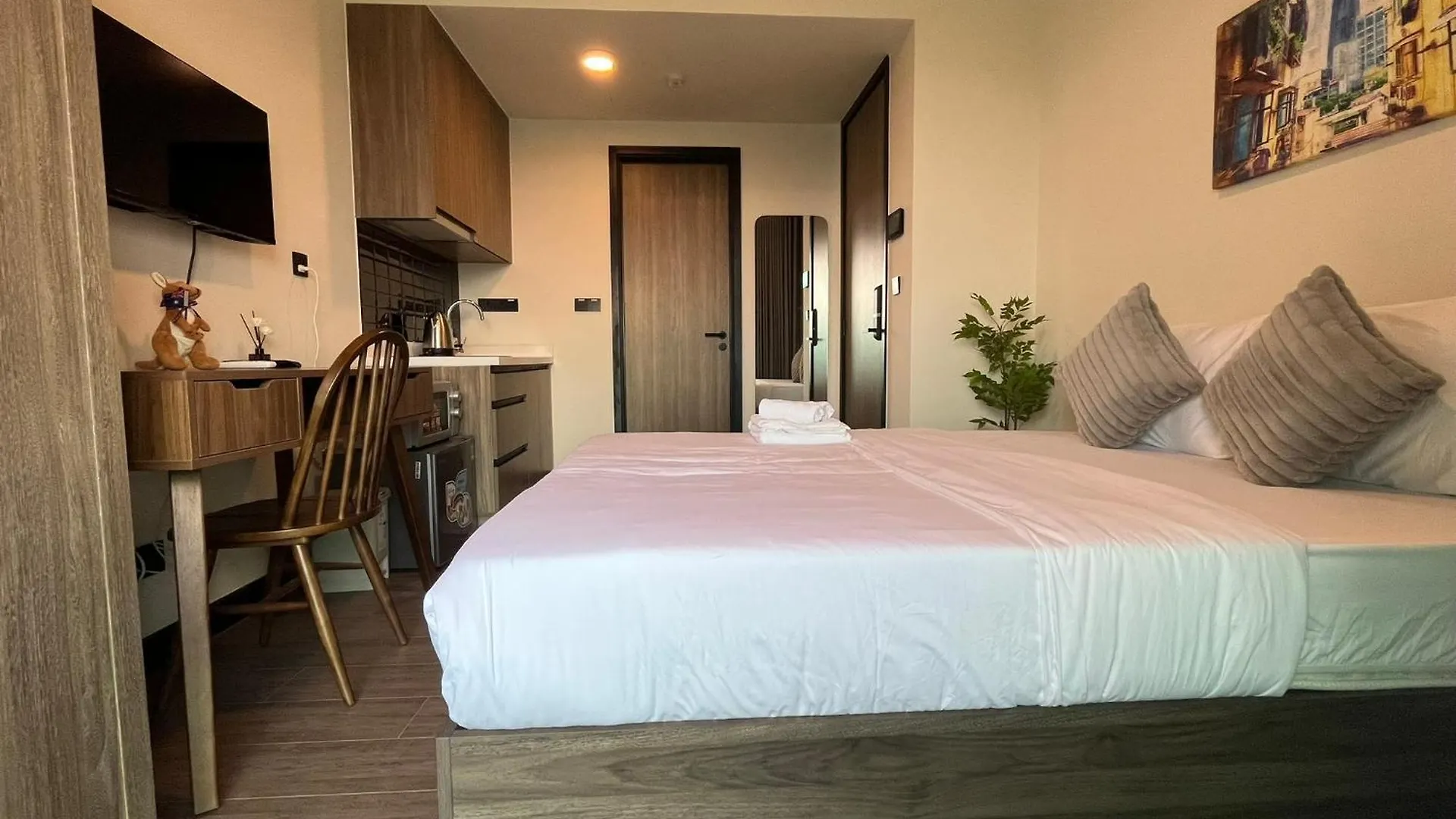 Tropical House - New Apartment At Delasol 호치민