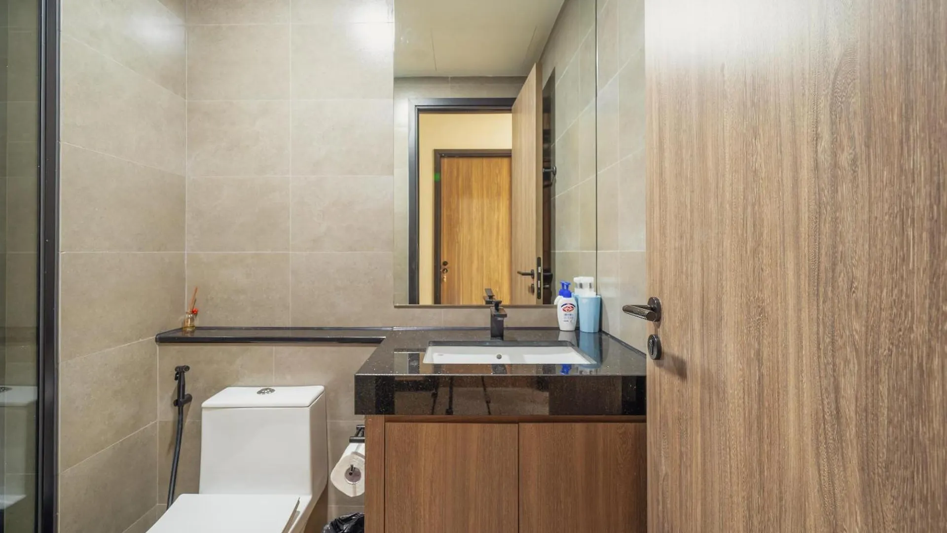 Tropical House - New Apartment At Delasol 호치민