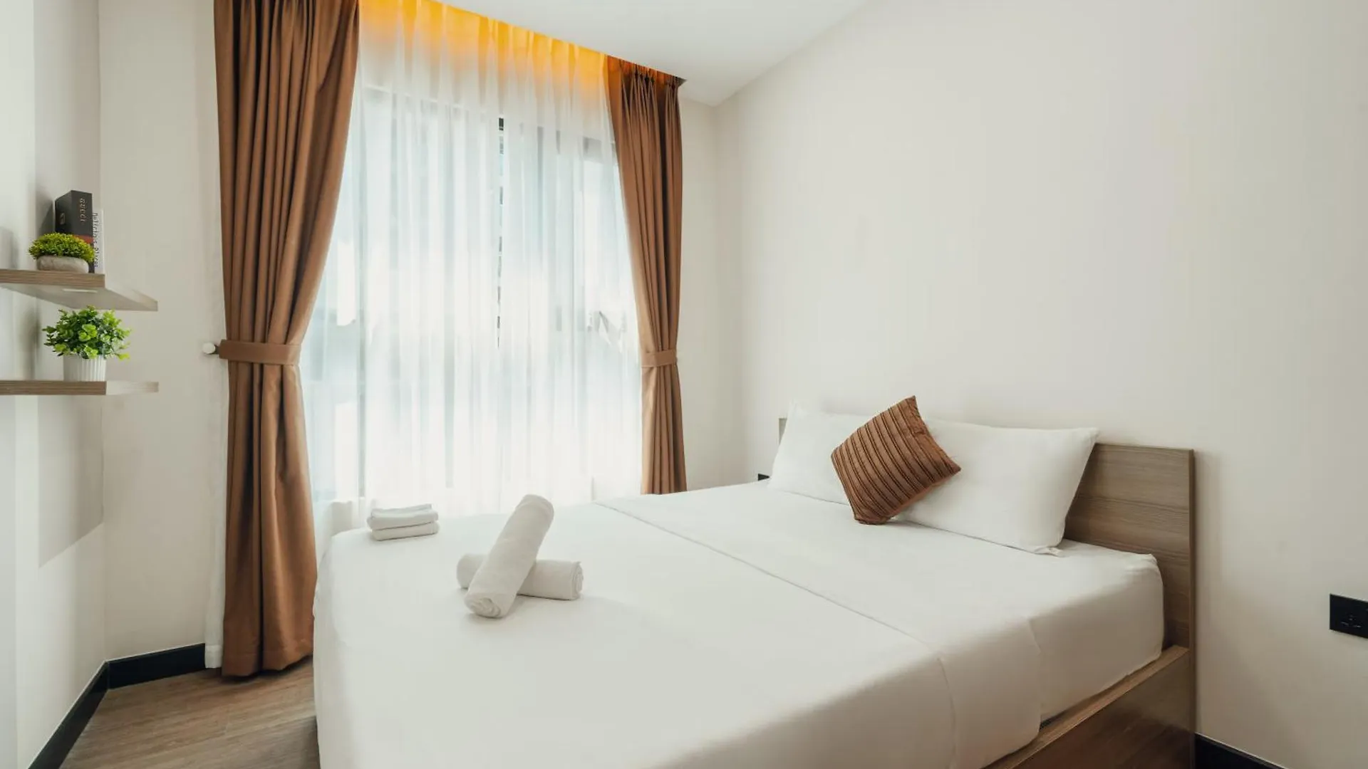 Tropical House - New Apartment At Delasol Ho Chi Minh City 0*,